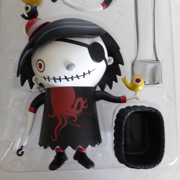 RARE NEW 9” LE 200 2005 OCTOCITY SCARY GIRL PIRATE DESIGNER VINYL FIGURE - Picture 10 of 16